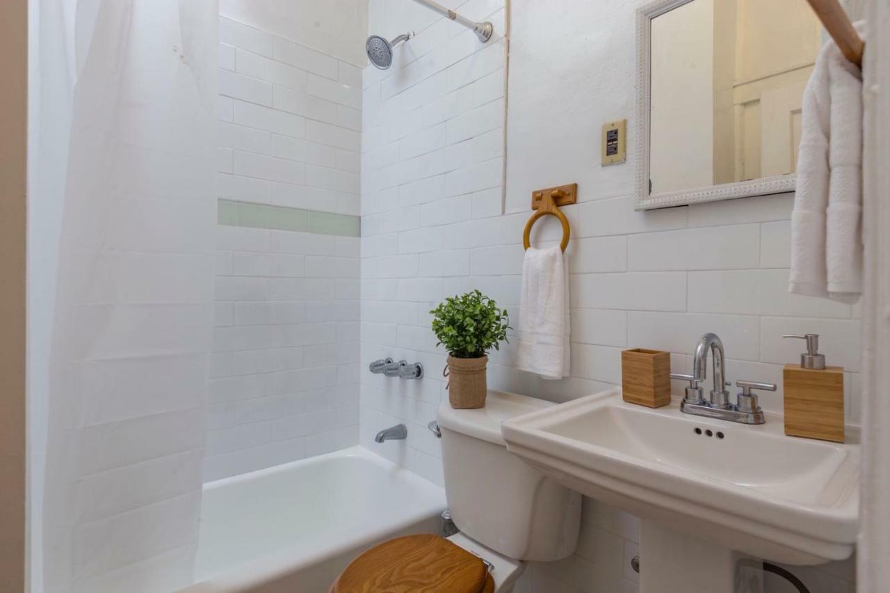 Lavish 3 Bedroom Apt In Williamsburg!! New York Dış mekan fotoğraf